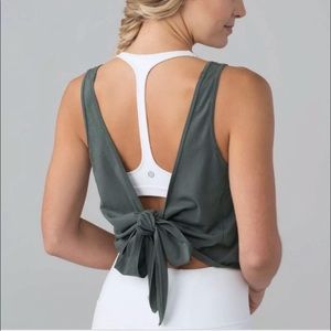 🆕 Lululemon Its A Tie Tank Size 8 - Dark Forest